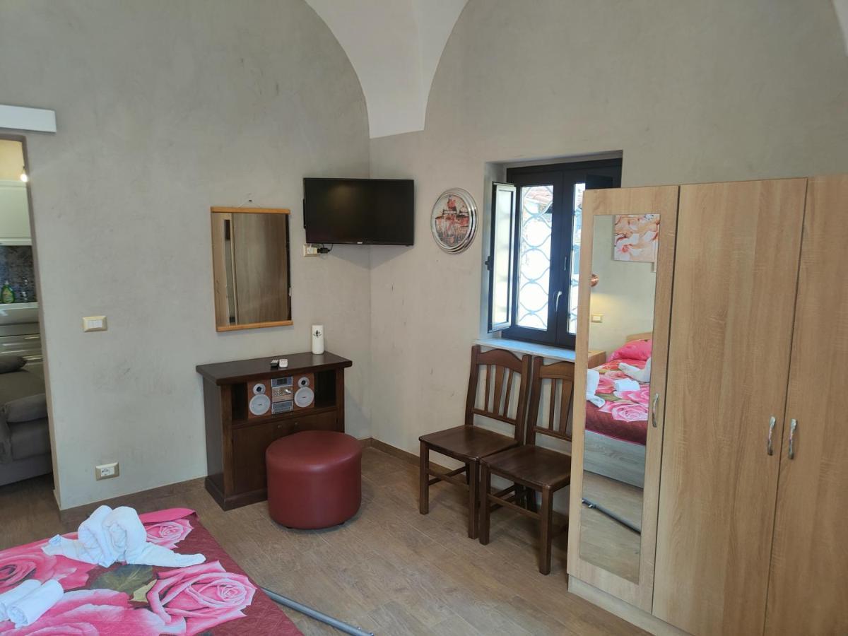 Pantaleone Holiday House Appartement Catánia Buitenkant foto