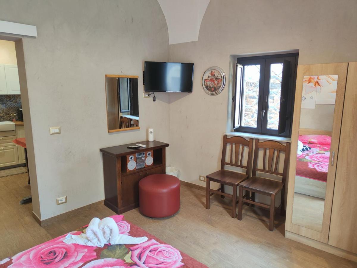 Pantaleone Holiday House Appartement Catánia Buitenkant foto